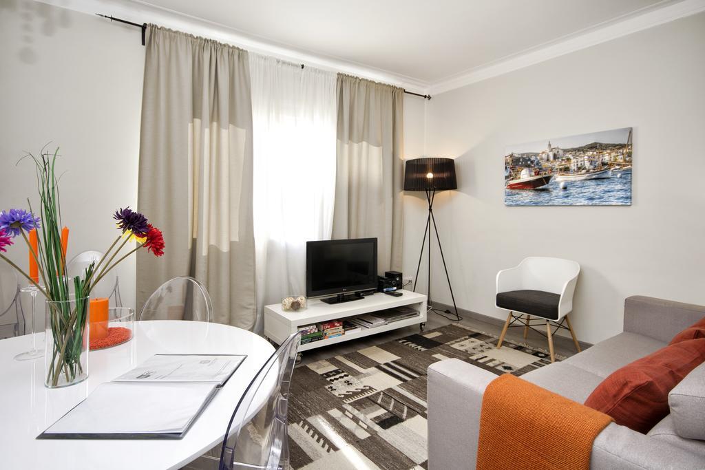 Eixample Building Apartments By Mercedes Heritage Barcelona Buitenkant foto