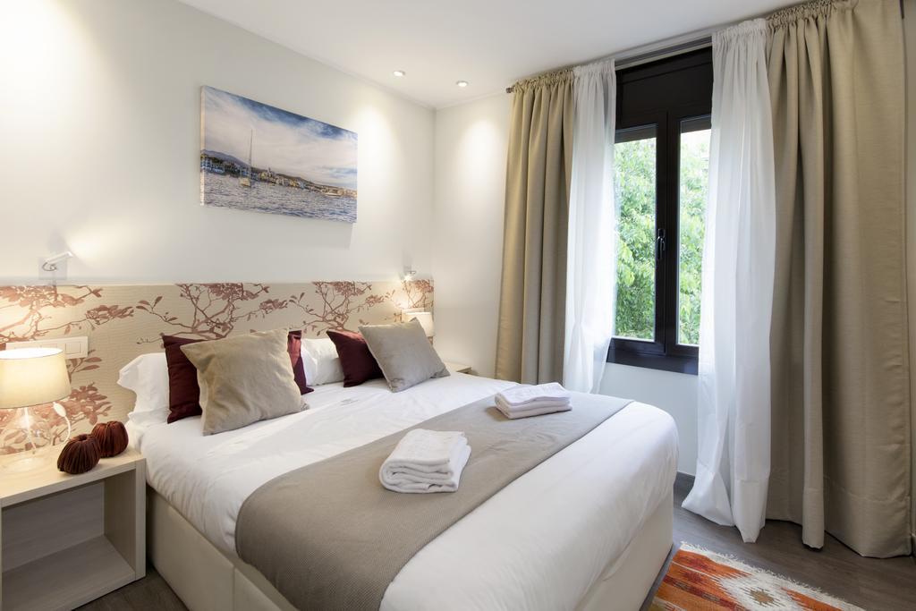 Eixample Building Apartments By Mercedes Heritage Barcelona Buitenkant foto